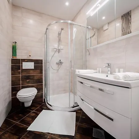 Leo Near Bridge 아파트