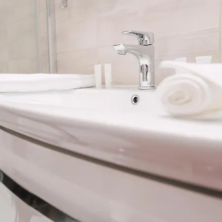 아파트 Leo Near Bridge 자다르