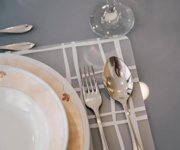 Apartment Leo Near Bridge Zadar