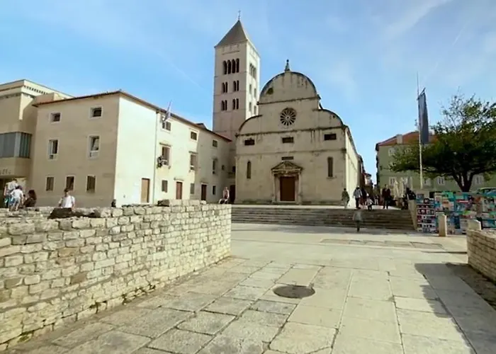 Apartment Leo Near Bridge *