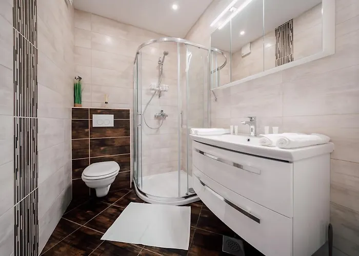 Leo Near Bridge דירה